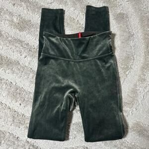SPANX Velvet Legging